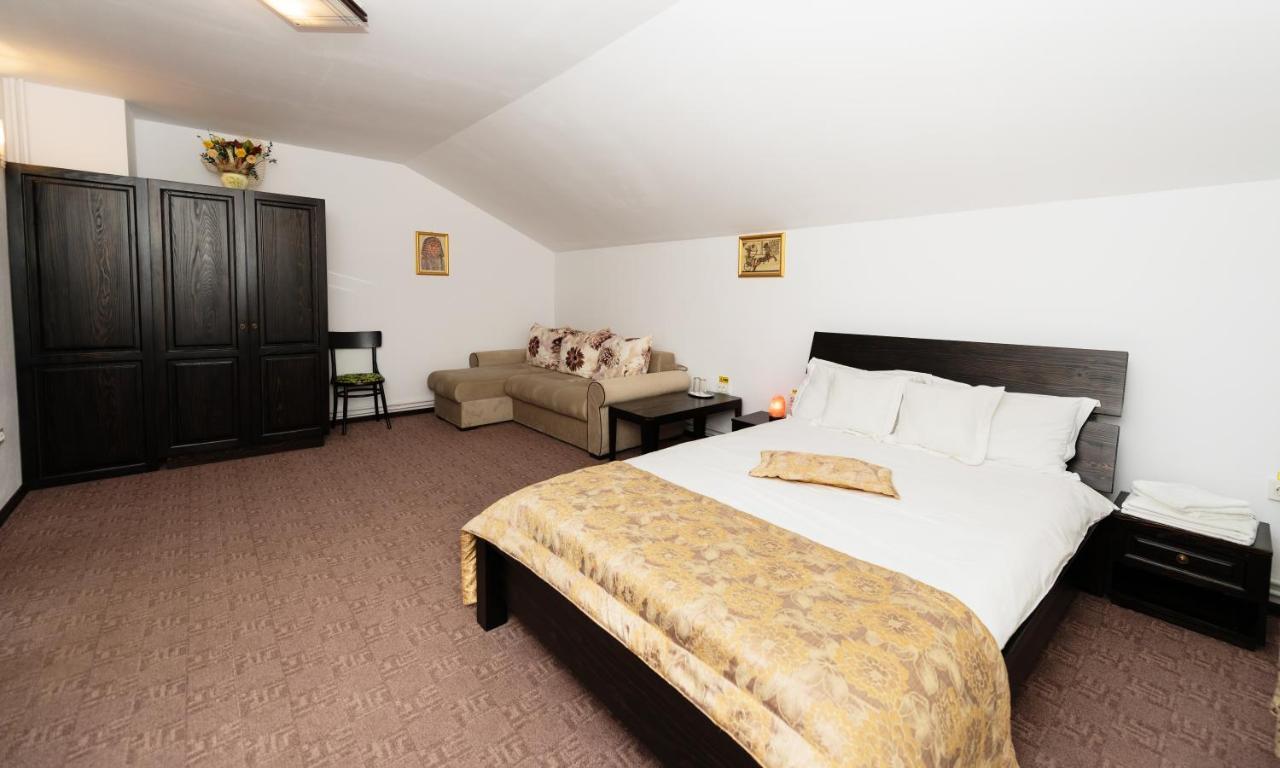 Stejarul Lui Andrei Hotel Izvoarele  Buitenkant foto